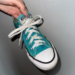 Blue Converse (Unisex) 🔵